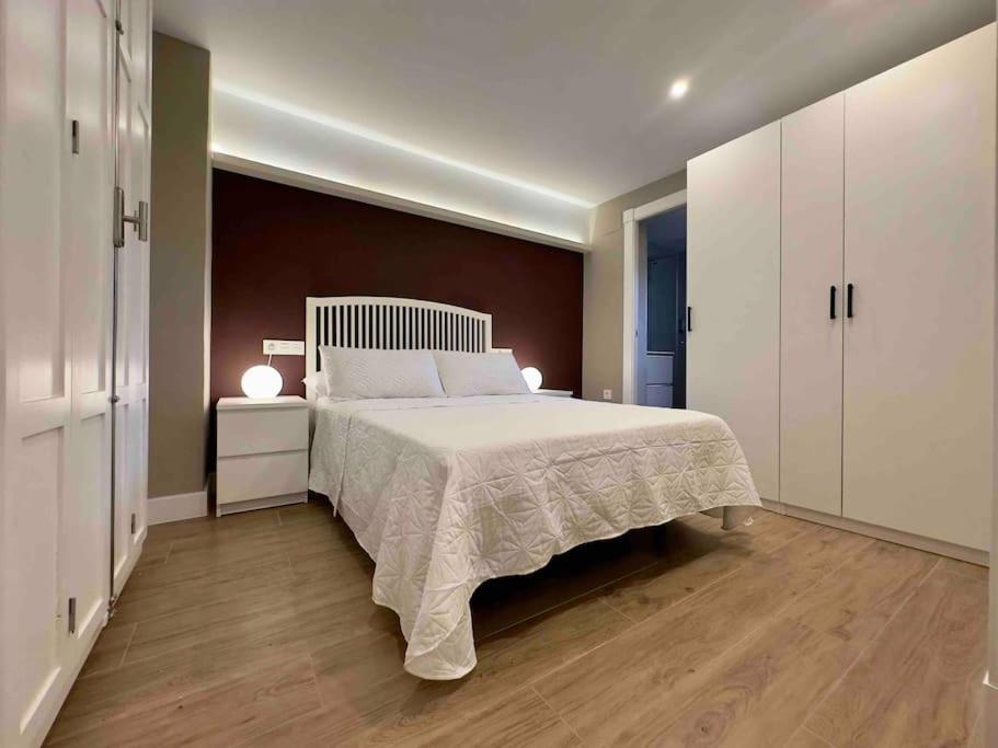 Anaya, 3º Piso, A Estrenar En Pleno Centro De Apartamento *