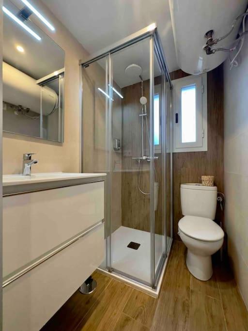 Anaya, 3º Piso, A Estrenar En Pleno Centro De Apartamento Granada